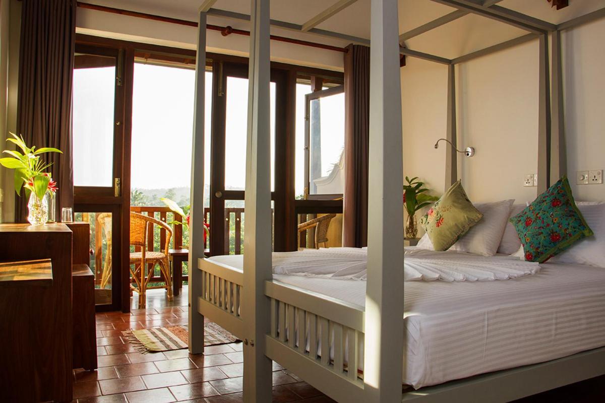 Sri Yoga Shala Bed and Breakfast Unawatuna Esterno foto