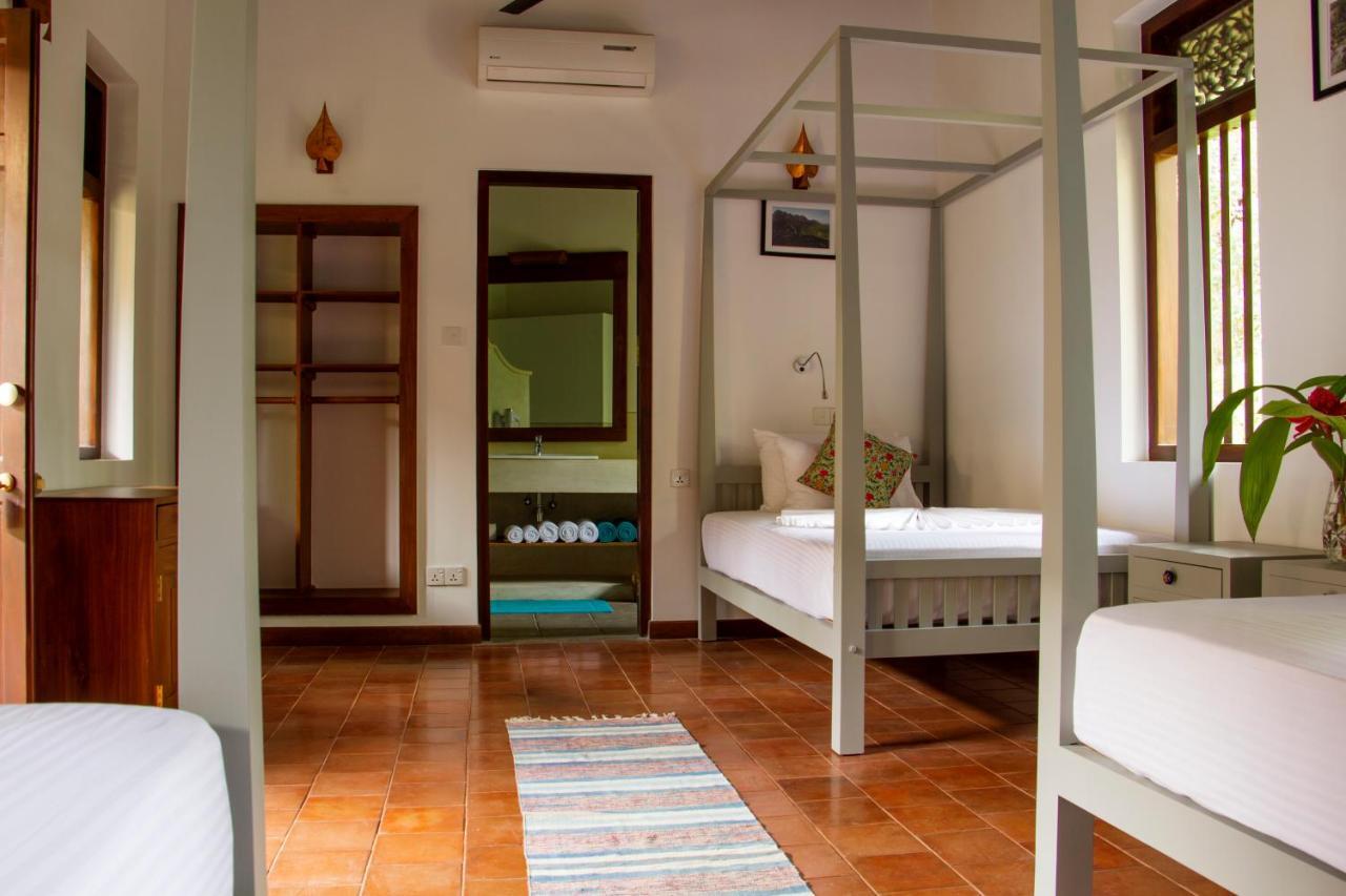 Sri Yoga Shala Bed and Breakfast Unawatuna Esterno foto